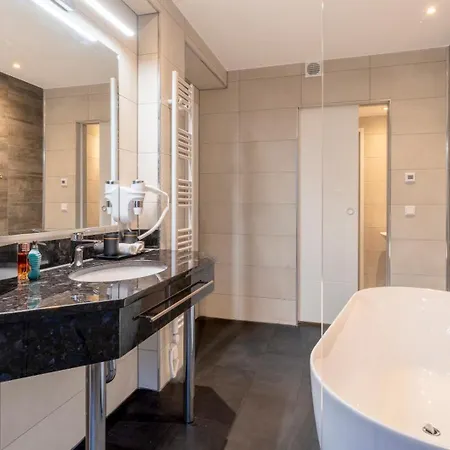 Szálloda Plaza Premium 4*
