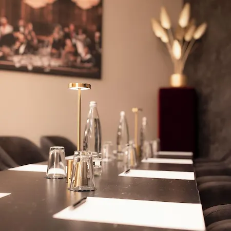 Plaza Premium 4* Heidelberg