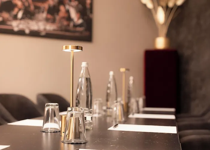 Plaza Premium 4* Heidelberg